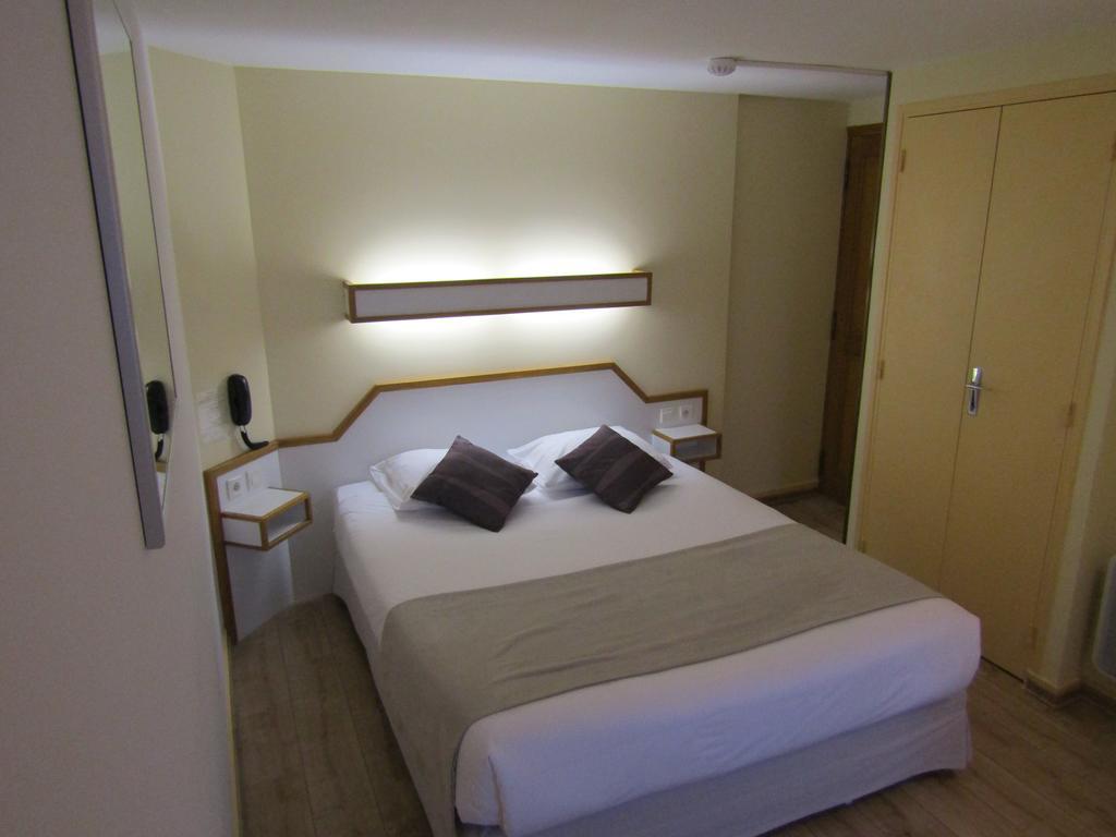Fifi Moulin Hotel Сер Екстериор снимка