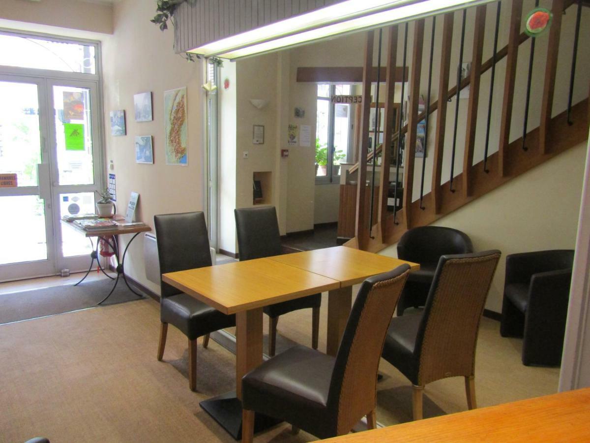 Fifi Moulin Hotel Сер Екстериор снимка