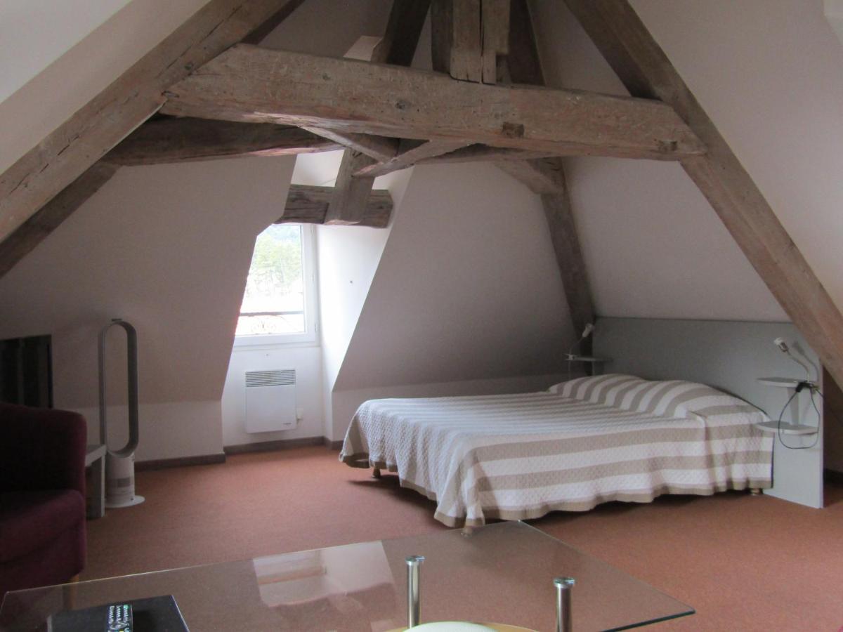 Fifi Moulin Hotel Сер Екстериор снимка